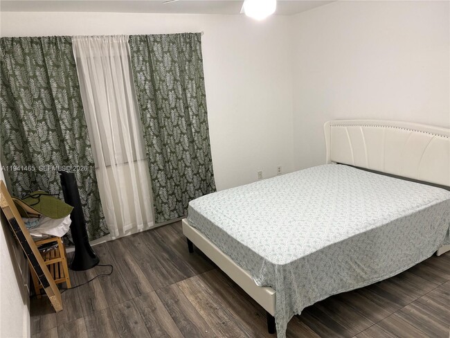 Photo - 1011 N Hiatus Rd