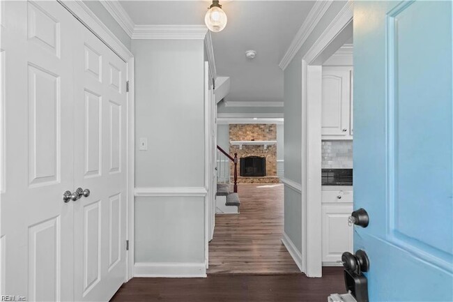 Photo - 345 Middle Oaks Dr