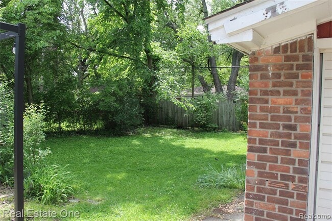 Photo - 28051 Stuart Ave
