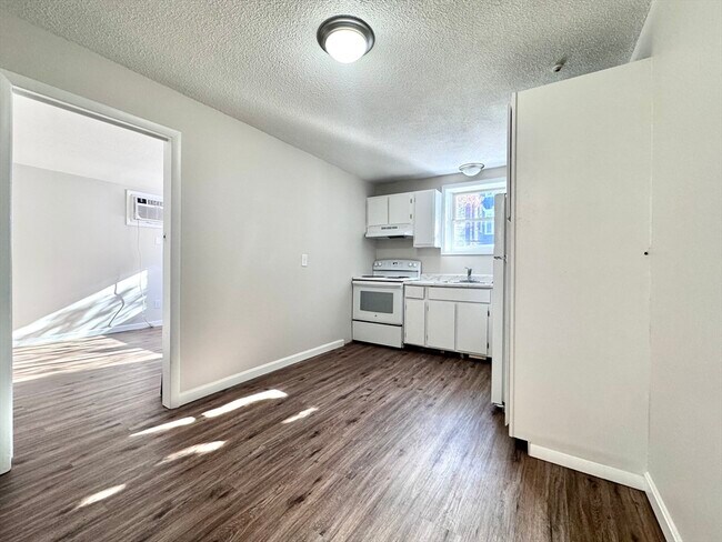 Photo - 50-58-58 Walnut St Unidad B2