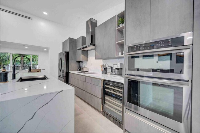 Photo - 15001 NE 9th Ave