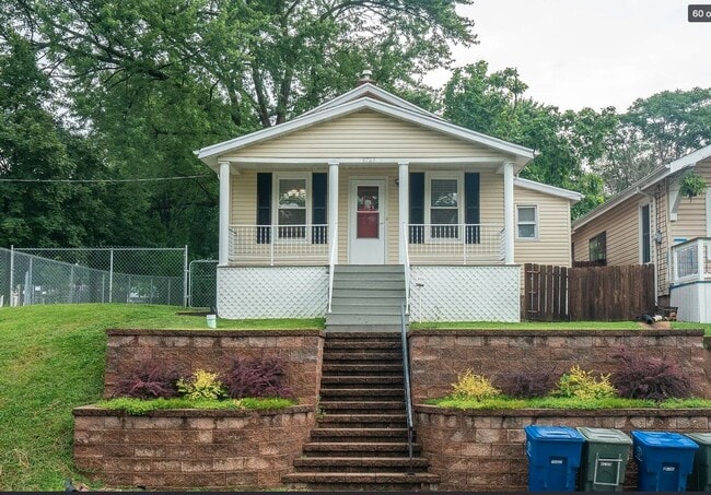 Building Photo - Prime Dogtown Home Near Forest Park w/Fenced Yard
