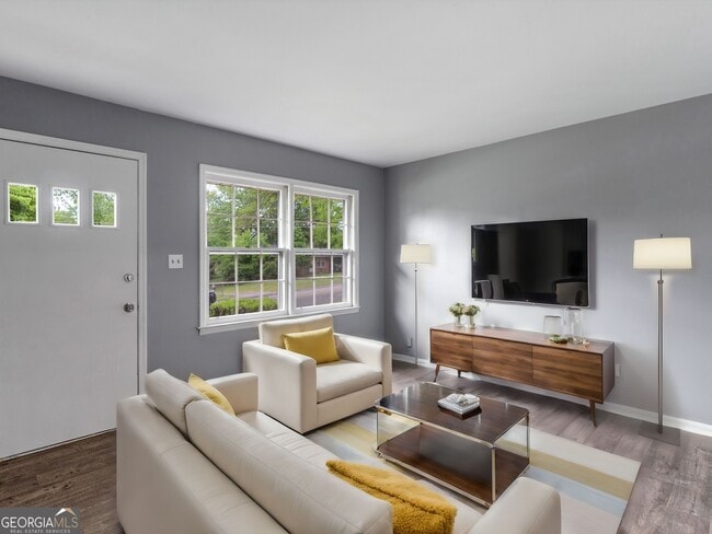 Photo - 836 Oakdale Dr