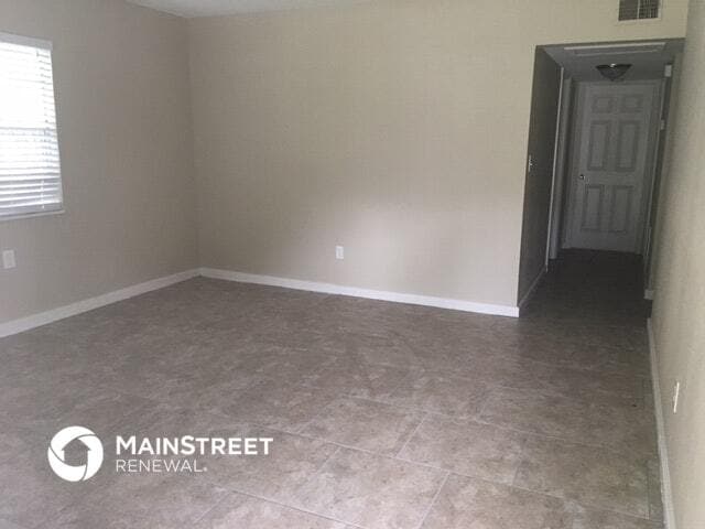 Photo - 1349 Parkwood St