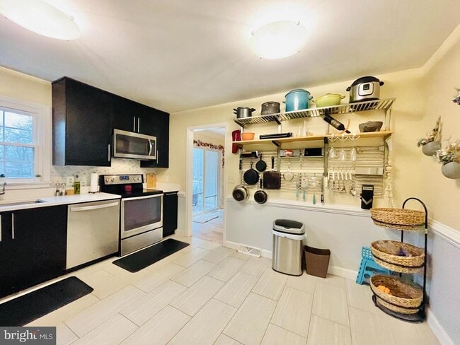 Photo - 3103 Titanic Dr