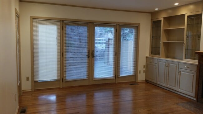Photo - Occupied, do not disturb tenants. 1950's Craftsman 2br 2ba duplex on two levels, lawncare provide...