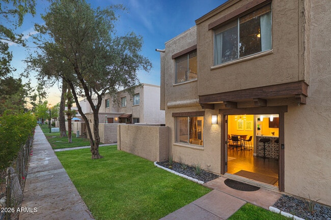 Photo - 4240 N 81st St