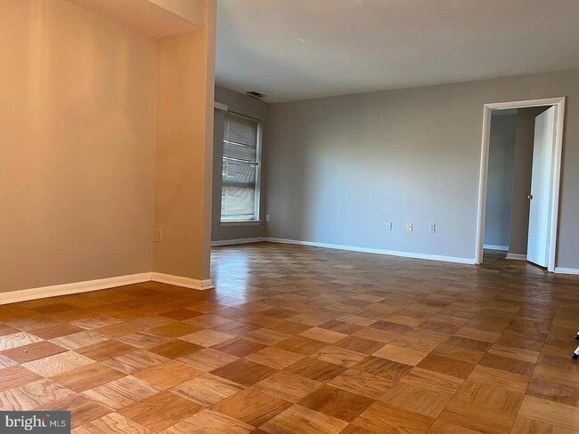 Photo - 2305 Greenery Ln Unit 102-3