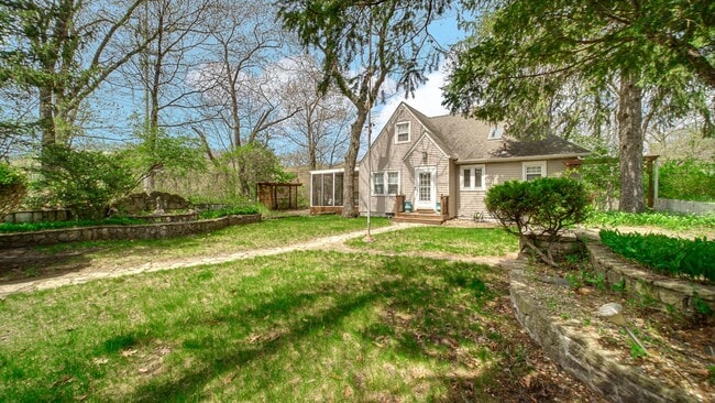 Photo - Miller Beach Living – Walk to the Lake!
