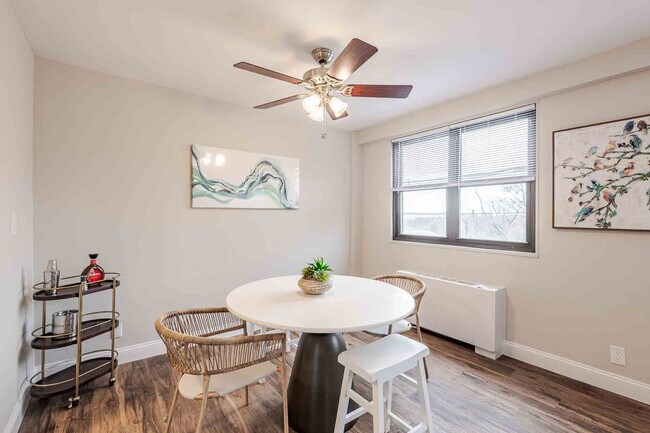 Photo - Carlyle Towers