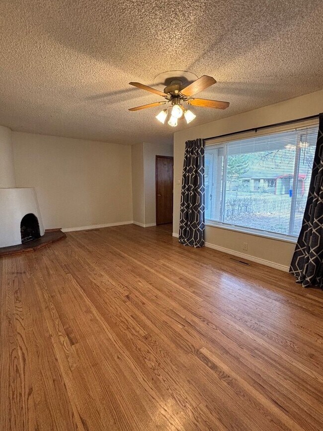 Photo - Ranch Style Home - 3 Bed 1 Bath - MileStone Real Estate Services