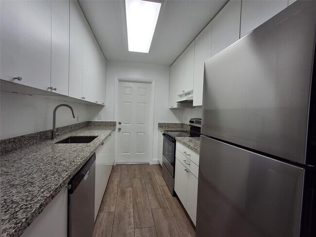 Photo - 1532 NE 34th St Apartamento Unidad 2