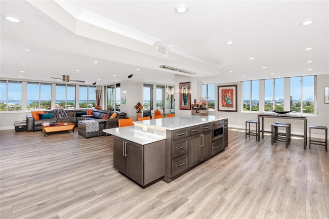 Photo - 736 Island Way Unidad 602