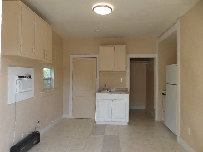 Photo - 317 N Highland Ave Unit A