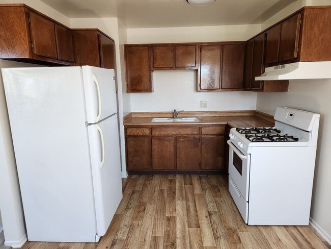 Spacious Kitchen - 3412 Chapman St