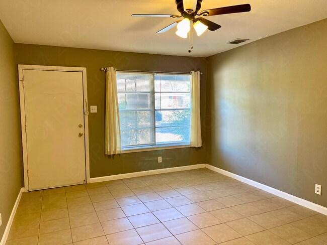 Photo - Edgebrook Unit 768