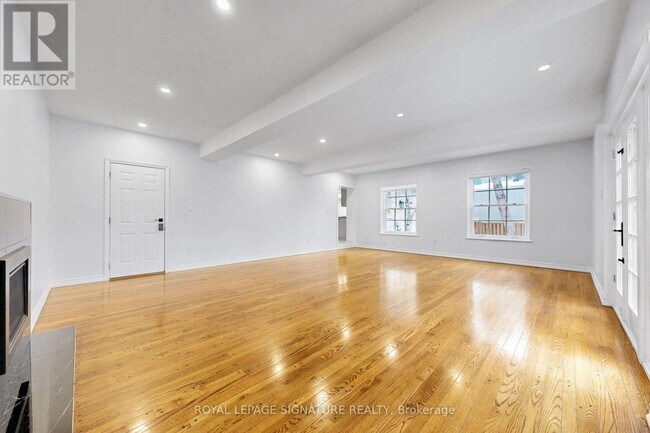 Photo - 24 Laureleaf Rd