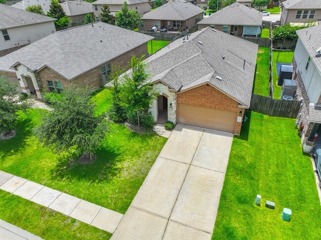 138 Meadow Grove Dr