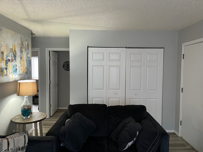 422 N 1st St Unit 2