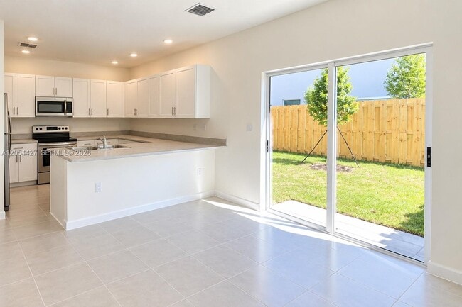 1859 SE 27th Terrace