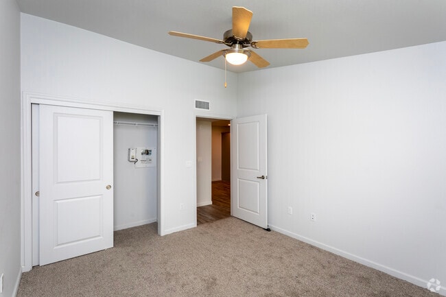Dante Apartments