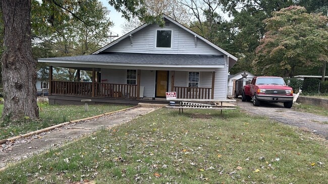 Building Photo - 1601 Wilson W Lee Blvd