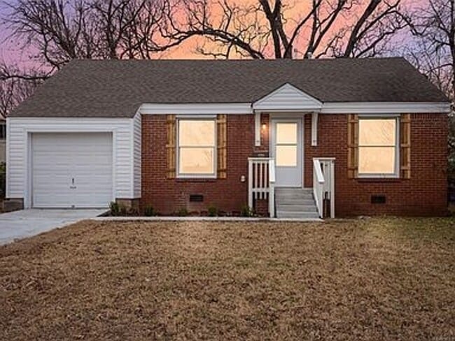 Photo - Updated 2 Bed 1 Bath Rental Home Tulsa