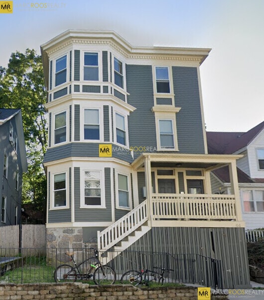 Building Photo - 44 Hillside St Rental