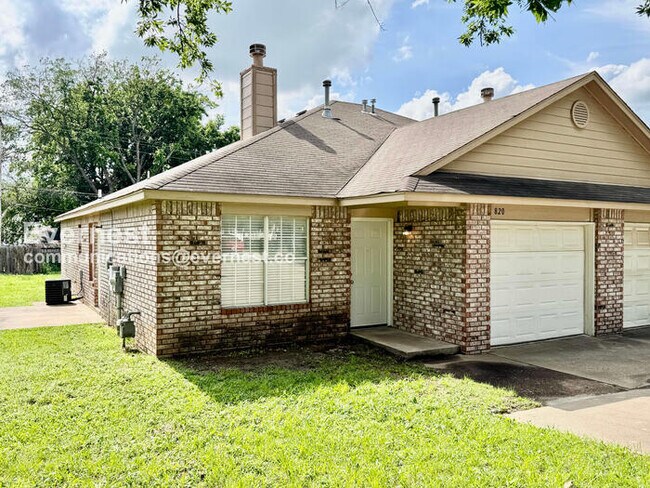 Photo - 820 N Birch Ave