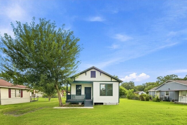Photo - 313 S Blackwell St