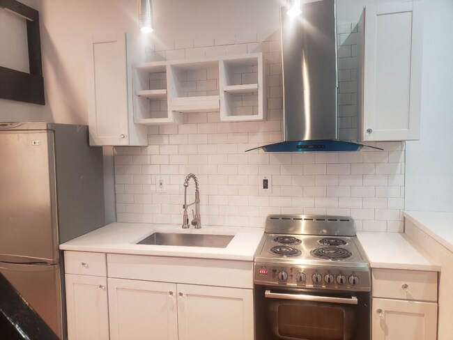 Photo - 2130 South St