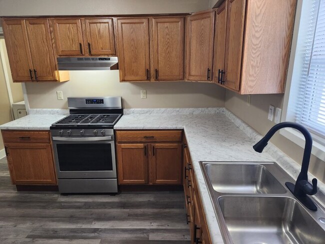 Photo - 406 7th St