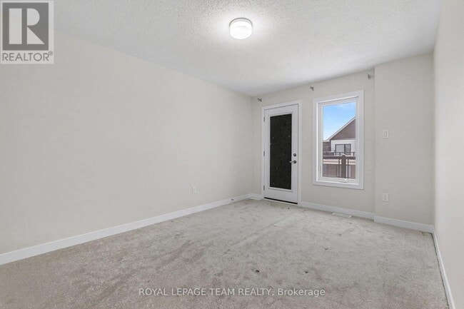 Photo - 334 Catsfoot Walk