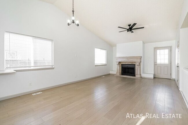 Photo - 1679 Ensenada Way