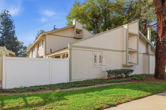 Photo - 1965 E Coulston St