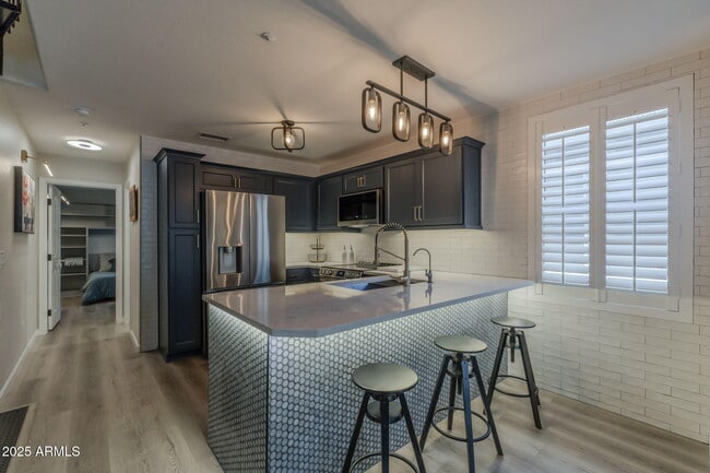Photo - 106 W Commerce Ct