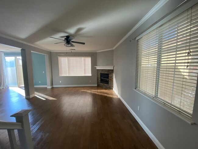 709 Embassy Cir