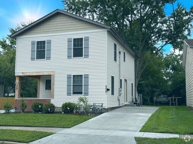 Building Photo - 508 1/2 Charles St Rental
