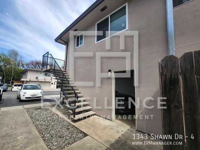Photo - 1343 Shawn Dr House