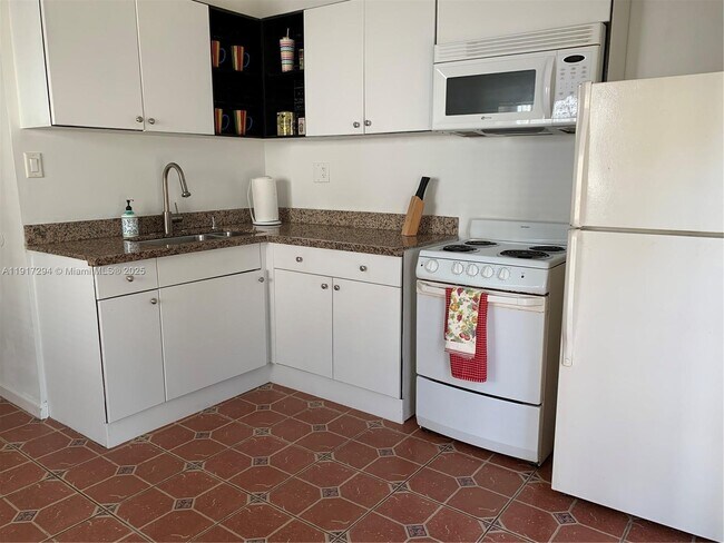 Photo - 750 NE 86th St Unit 3