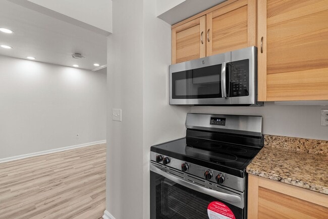 Photo - Beachfront 2BR/2BA Condo with Water Views in Norfolk – Water Included