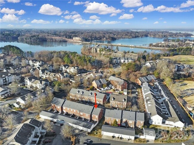 Photo - 630 Old Meeting Way