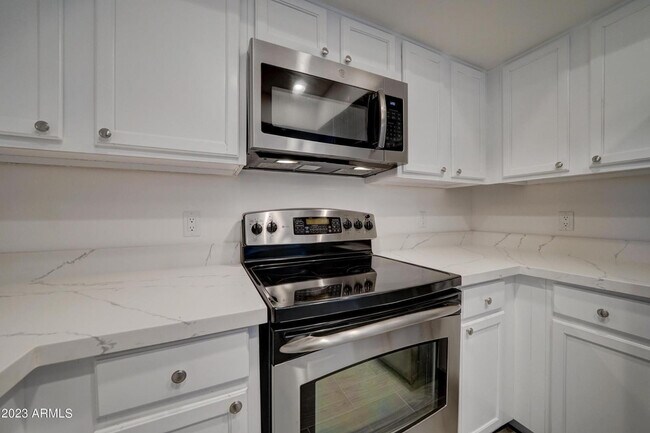 Photo - 9990 N Scottsdale Rd Unidad Apt 1022