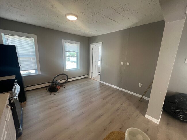 Photo - 132 Highland Ave Unit R