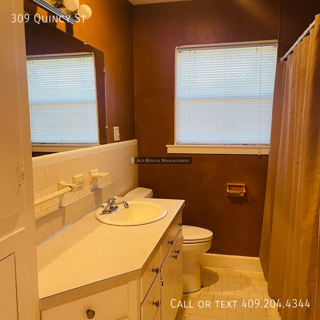 Photo - 309 Quincy St