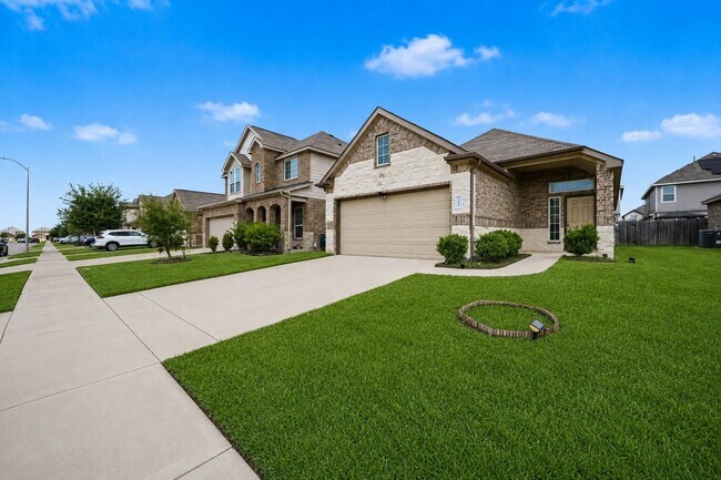 24806 Pavarotti Pl