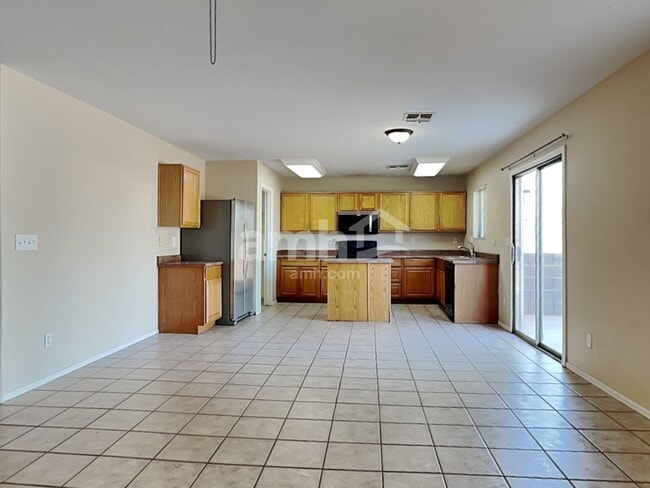 Photo - 1102 E Renegade Trl