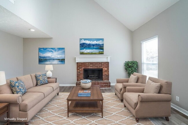 Photo - 824 Bishopsgate Rd