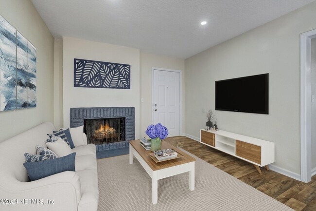 Photo - 4917 Dundee Rd