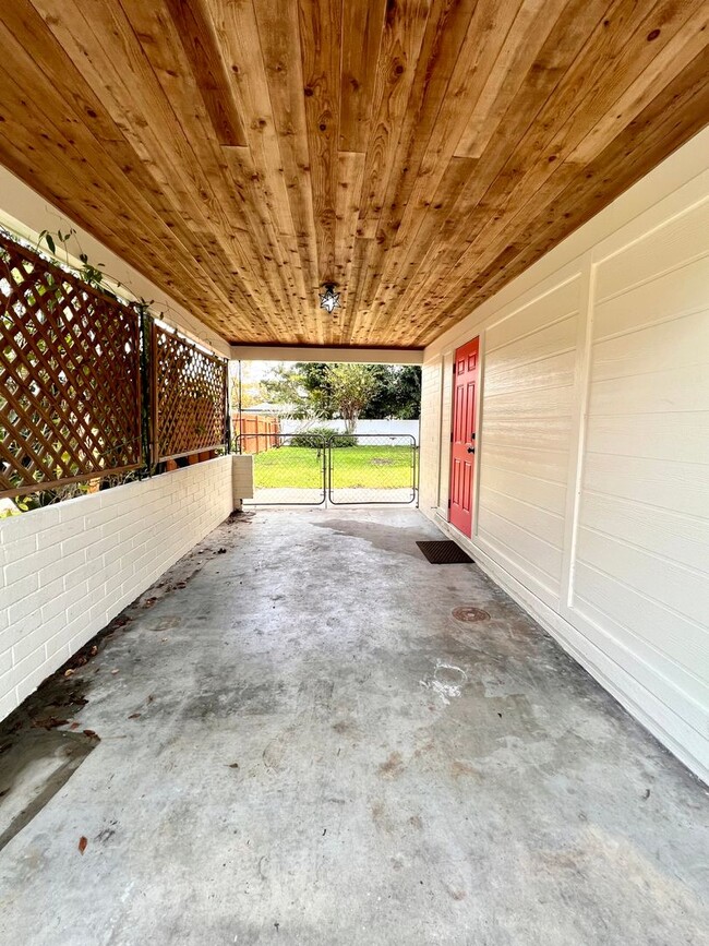 Photo - Bright and inviting 2Bedroom/1Bath-home at Orlando Highlands!